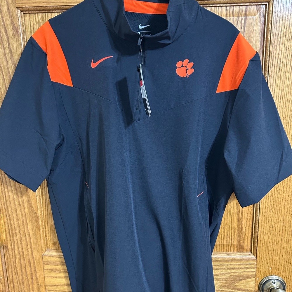 Nike Clemson Tigers Short-Sleeve Pullover with Paw Logo. Nike sample.